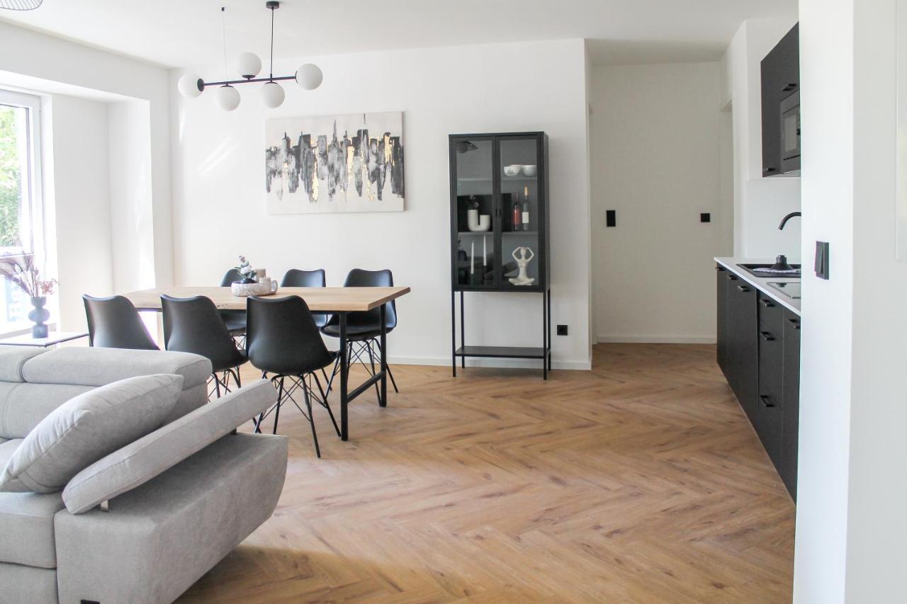 Modern Apartment - Fuer Freunde & Familien, Stadtnah, Parkplatz, E-Ladestation, Gitterbox Fuer Fahrraeder, Fitnessstudio, Digitale Gaestemappe Mit Restaurant- Und Unternehmenstipps Koblenc Exteriér fotografie
