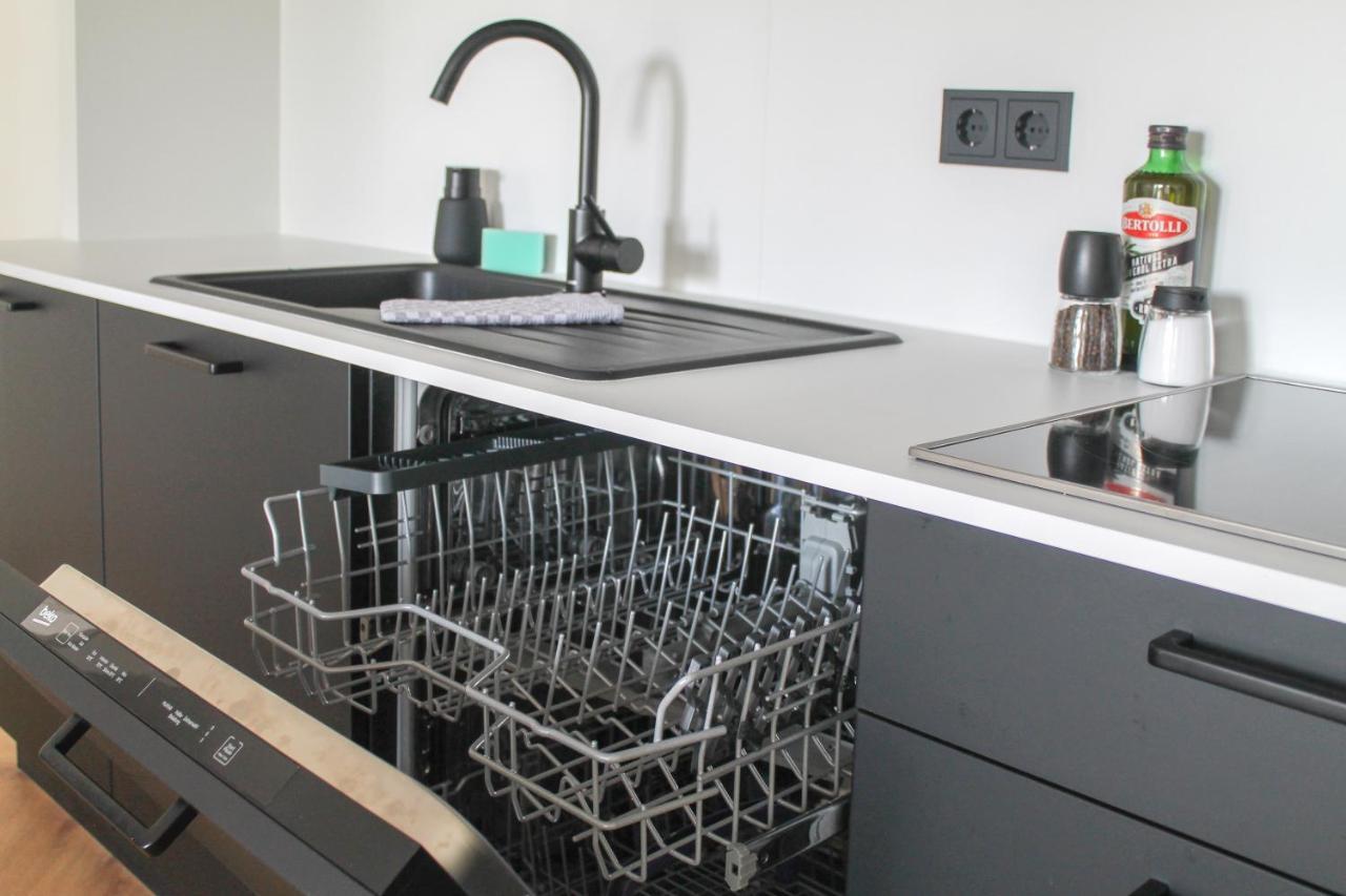 Modern Apartment - Fuer Freunde & Familien, Stadtnah, Parkplatz, E-Ladestation, Gitterbox Fuer Fahrraeder, Fitnessstudio, Digitale Gaestemappe Mit Restaurant- Und Unternehmenstipps Koblenc Exteriér fotografie